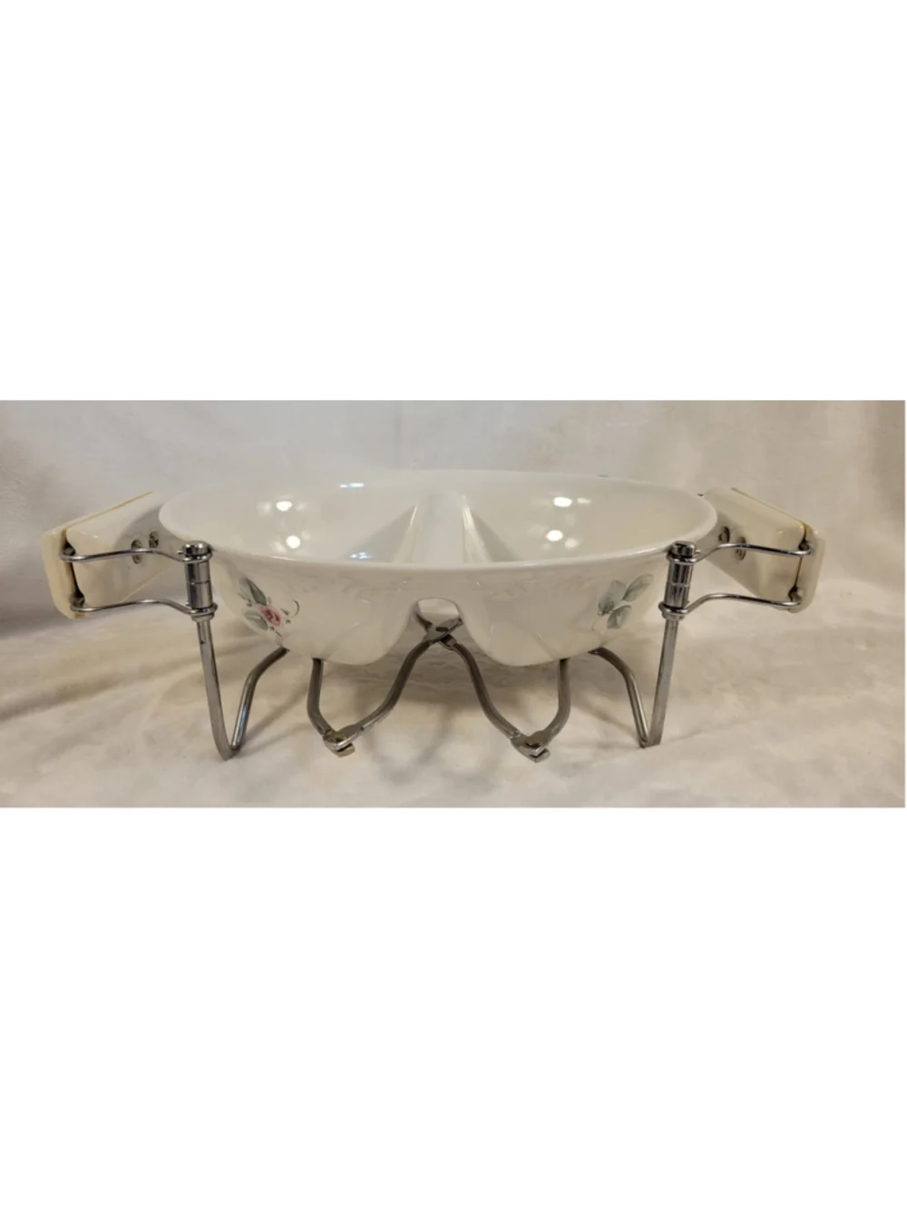 Pfaltzgraff Grapevine 10” 2-Section Divided Server with Metal Rack
